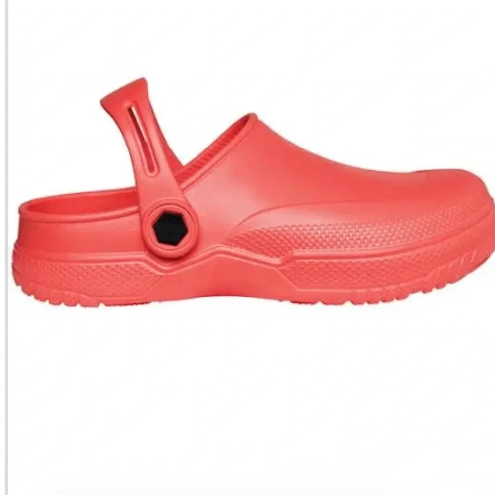 NWT Crane Clogs size 7/8